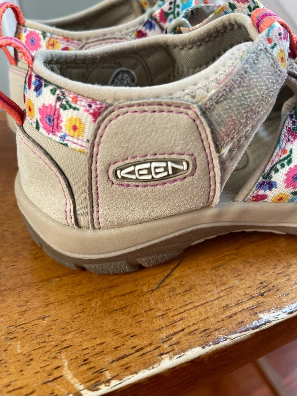 KEEN Newport H2 Sandals Kids 3 Tan Floral Water Hiking Outdoor Sport